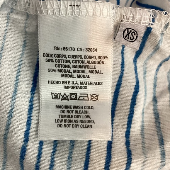 t.la Tillie V-Neck Striped Tee Blue White Short Sleeve Top XS - Picture 7 of 7